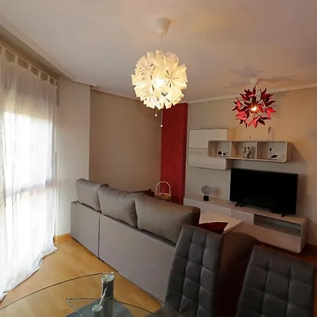 Apartamento , Wifi Y Garaje Cerca Del Centro *