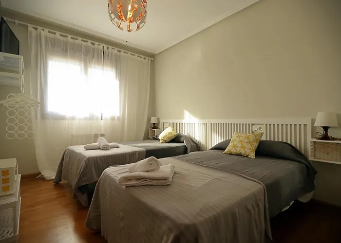 Apartamento , Wifi Y Garaje Cerca Del Centro