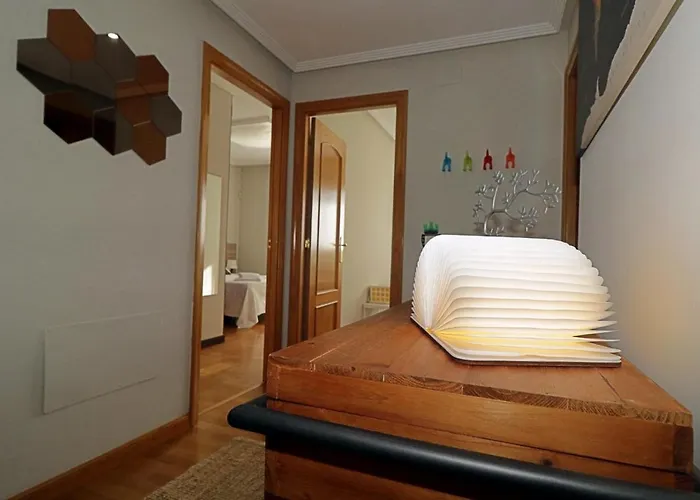 Apartamento , Wifi Y Garaje Cerca Del Centro * Oviedo